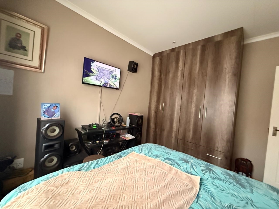 3 Bedroom Property for Sale in Waterkloof East North West